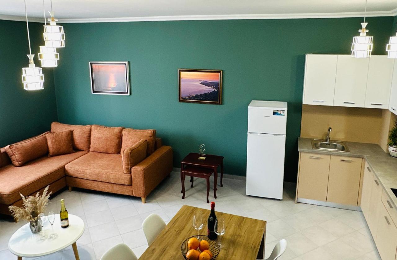 Family Suite Residence Vlorë Екстериор снимка