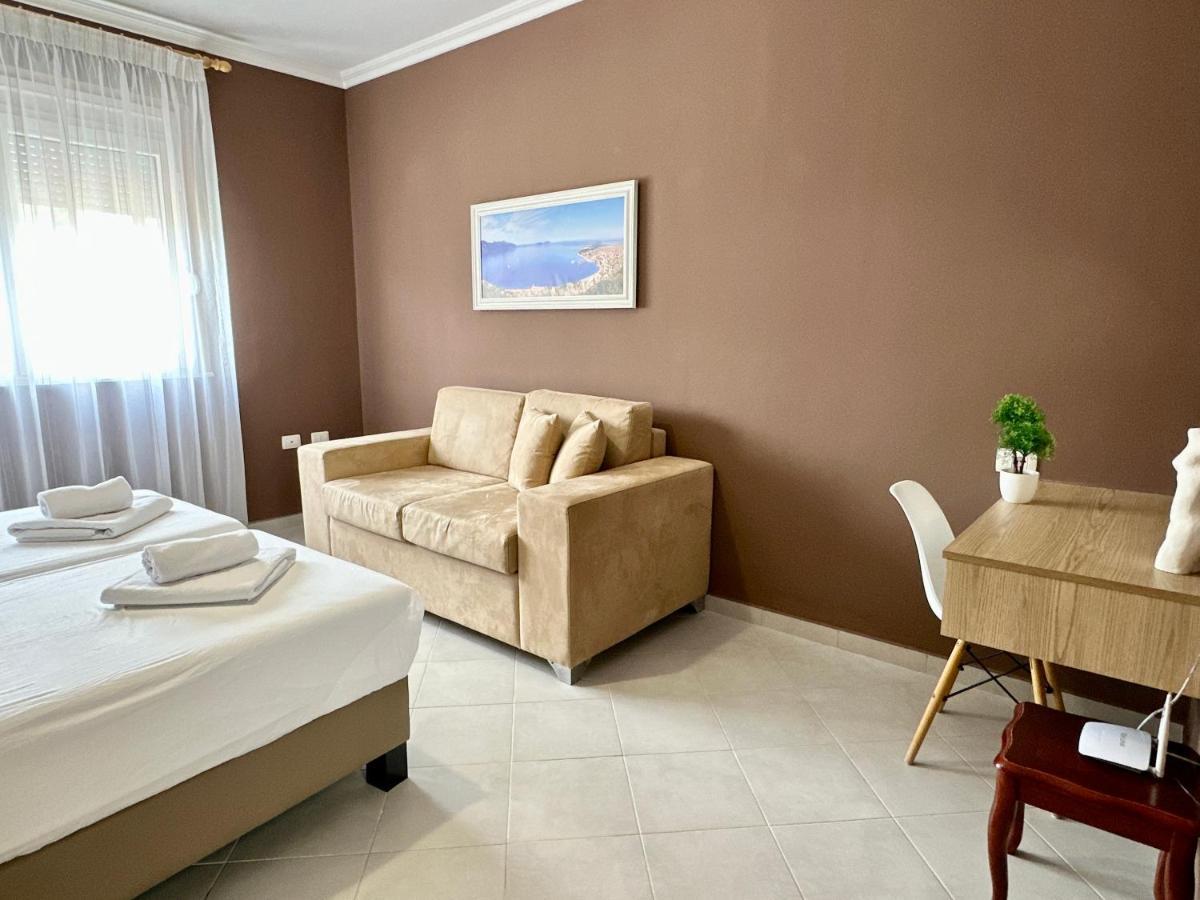 Family Suite Residence Vlorë Екстериор снимка