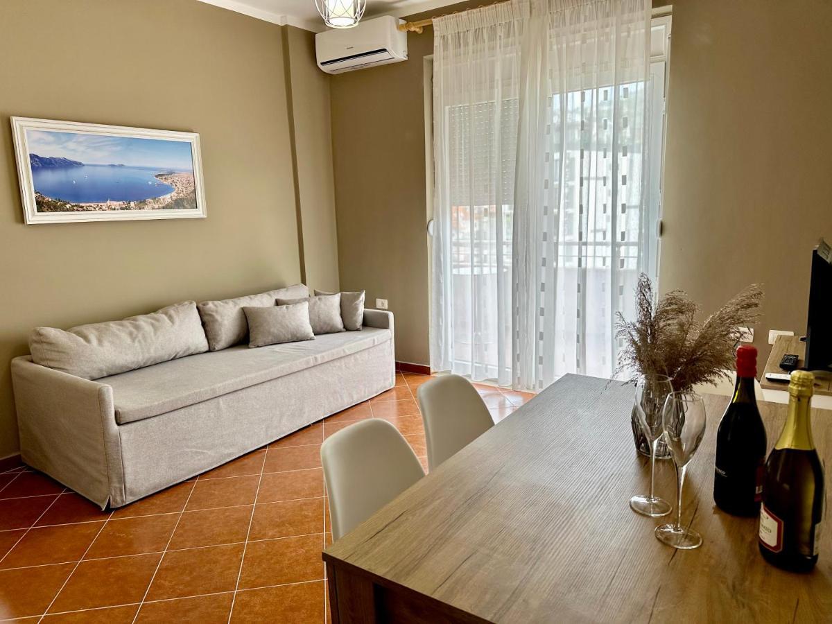 Family Suite Residence Vlorë Екстериор снимка