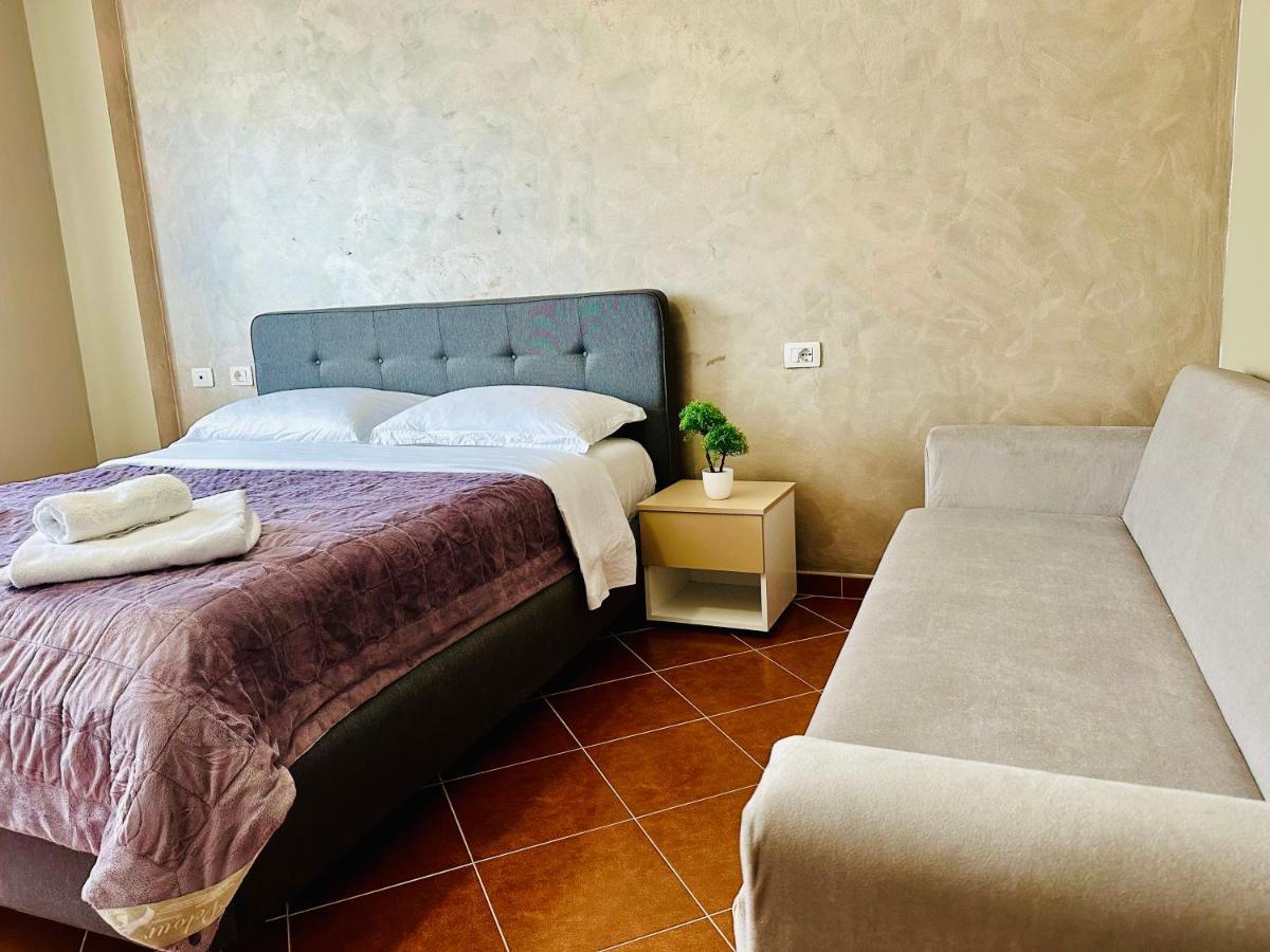 Family Suite Residence Vlorë Екстериор снимка
