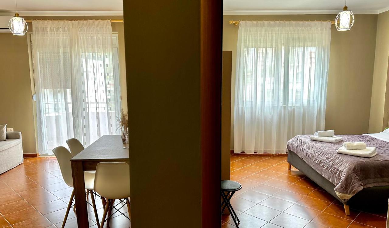 Family Suite Residence Vlorë Екстериор снимка