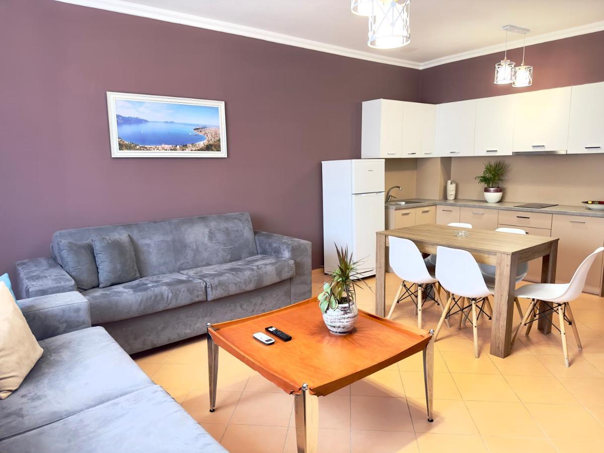 Family Suite Residence Vlorë Екстериор снимка